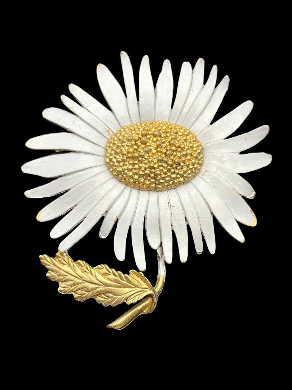 Marvella gold tone white enamel daisy flower vintage brooch pin